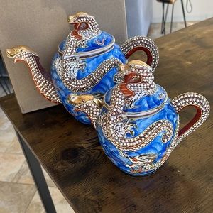 Moriage Japanese Handpainted Dragon Teapots